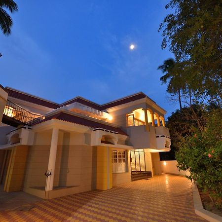 Sri Ranga Krupa Hotel Tiruchirappalli Exterior photo