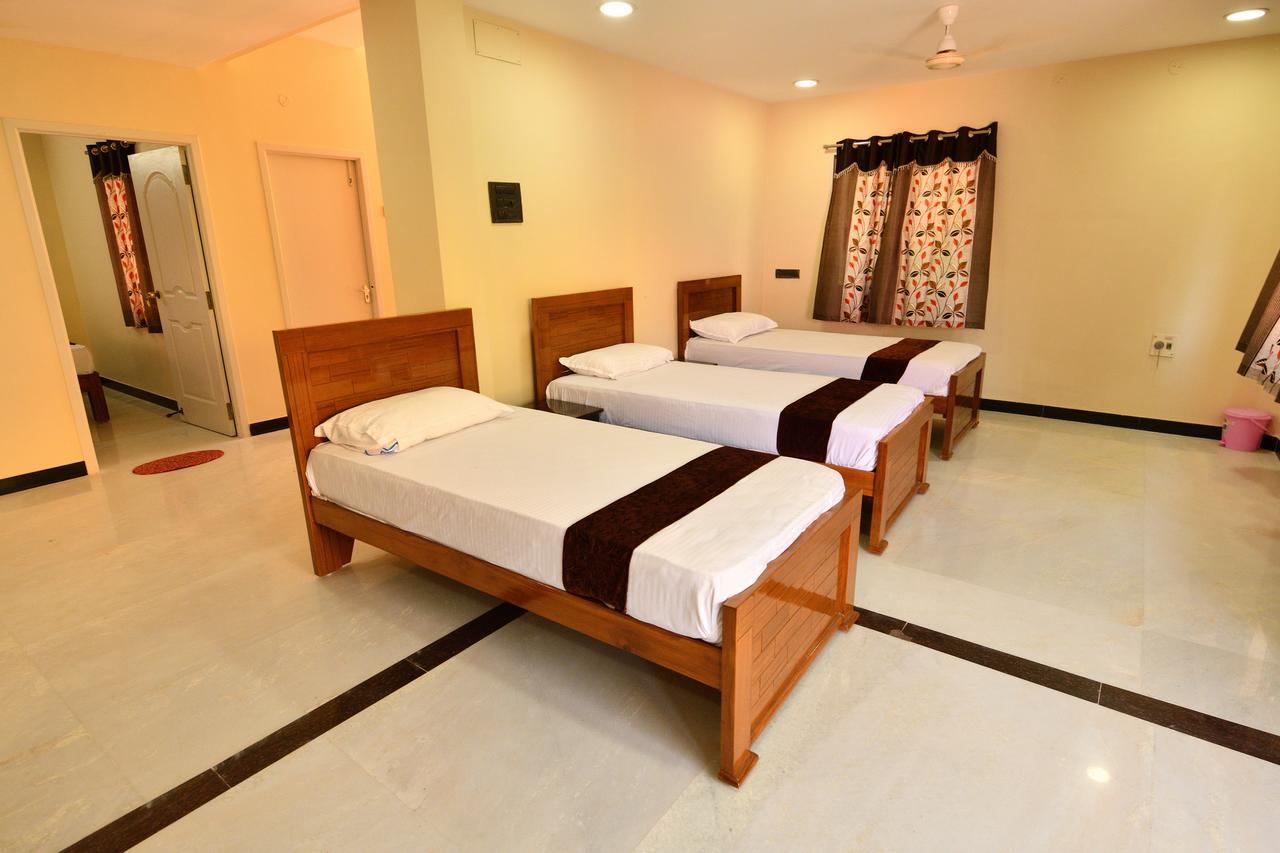 Sri Ranga Krupa Hotel Tiruchirappalli Exterior photo